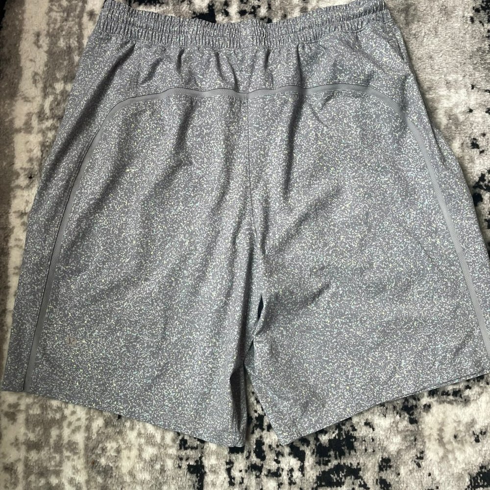 Men's Lululemon Pace Breaker Shorts *Lined* 9" Inseam